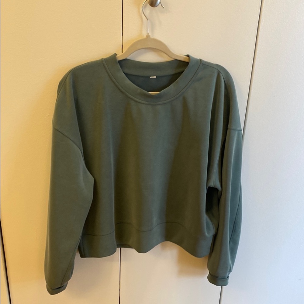 Lululemon Green Sweatshirt